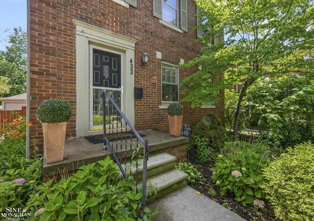 Photo 2 of Single family home for sale at 433 Maison Rd, Grosse Pointe Farms, MI 48236 | MLS# 58050216380 | Listing updated on 2026-09-14