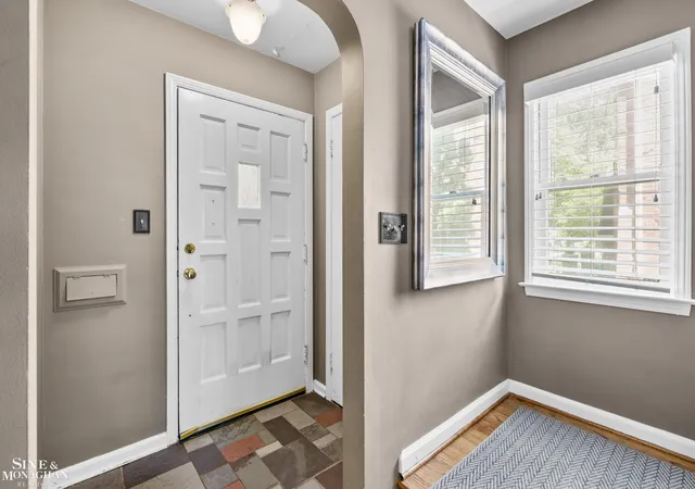 Photo 3 of Single family home for sale at 433 Maison Rd, Grosse Pointe Farms, MI 48236 | MLS# 58050216380 | Listing updated on 2026-09-14