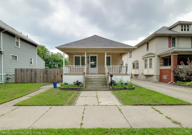 Photo 1 of Single family home for sale at 567 Superior Blvd, Wyandotte, MI 48192 | MLS# 20261058512 | Listing updated on 2026-07-31