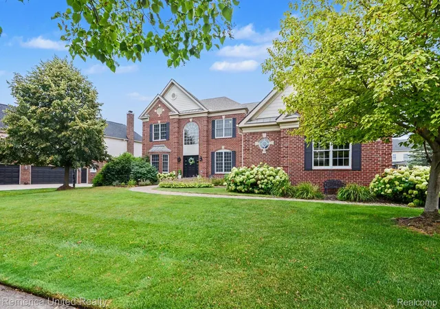 2nd image of 26455 Glenwood Dr, Novi, MI 48374 | MLS# 20261058514