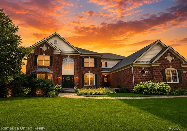 4th image of 26455 Glenwood Dr, Novi, MI 48374 | MLS# 20261058514