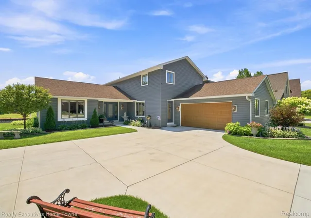 2nd image of 2900 Woodstock Cir, Port Huron, MI 48060 | MLS# 20261058527