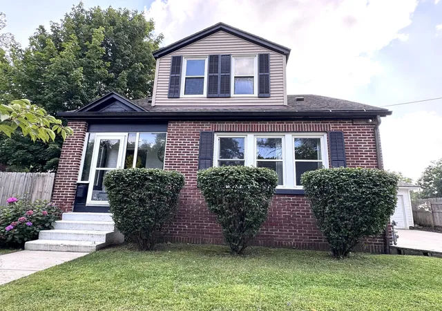Photo 4 of Single family home for sale at 210 Emmons St, Niles, MI 49120 | MLS# 69026038834 | Listing updated on 2026-09-17