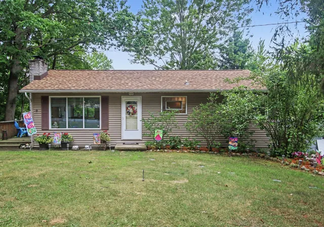 Photo 1 of Single family home for sale at 45713 E Peninsula Dr, Grand Junction, MI 49056 | MLS# 69026038835 | Listing updated on 2026-08-13