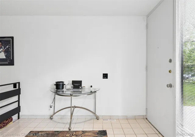 Photo 3 of Condo for sale at 1309 Joliet Pl, Detroit, MI 48207 | MLS# 20261058534 | Listing updated on 2026-09-16