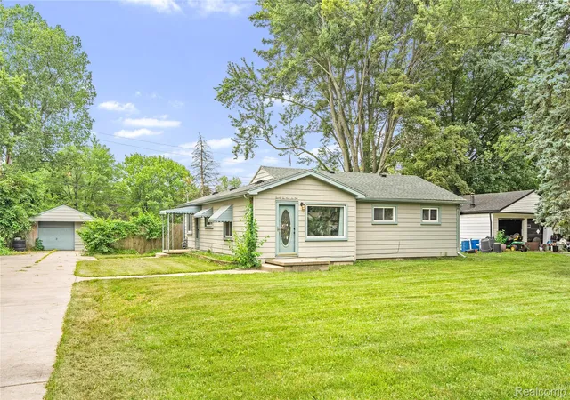 Photo 3 of Single family home for sale at 22961 Koths St, Taylor, MI 48180 | MLS# 20261058541 | Listing updated on 2026-10-08
