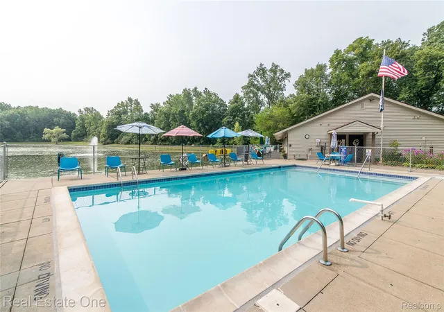 Photo 4 of Condo for sale at 61702 Williamsburg Dr #2, South Lyon, MI 48178 | MLS# 20261058544 | Listing updated on 2026-09-14