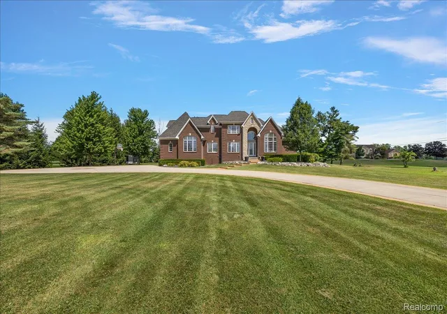 Photo 3 of Single family home for sale at 21901 31 Mile Rd, Ray, MI 48096 | MLS# 20261058545 | Listing updated on 2026-09-05
