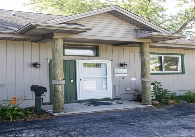 3rd image of 3800 Military St, Port Huron, MI 48060 | MLS# 20261058550
