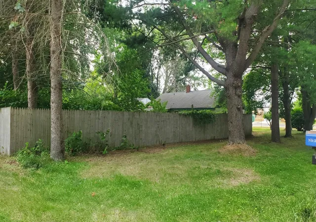 19th image of 910 N Bowery, Gladwin, MI 48624 | MLS# 79080071597