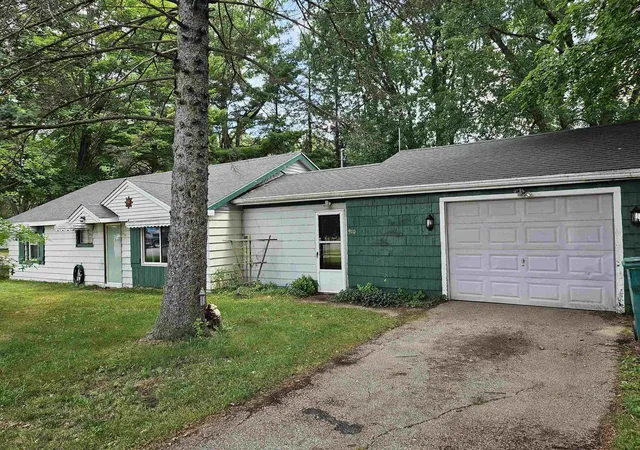 1st image of 910 N Bowery, Gladwin, MI 48624 | MLS# 79080071597