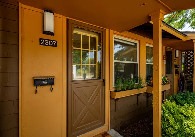 Photo 2 of Condo for sale at 2307 Pittsfield Blvd, Ann Arbor, MI 48104 | MLS# 81026038850 | Listing updated on 2026-08-04