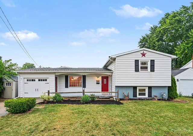 2nd image of 229 S Matteson St, Bronson, MI 49028 | MLS# 68026038855