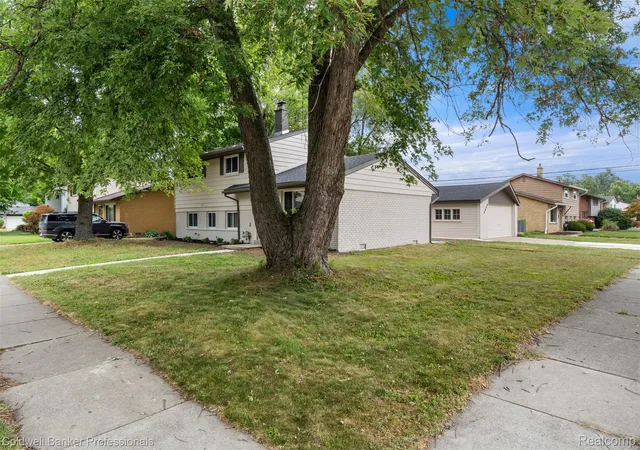 5th image of 18300 Melvin St, Livonia, MI 48152 | MLS# 20261058560