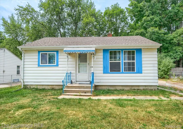 Photo 1 of Sale Pending at 3105 Raywood St, Flint, MI 48504 | MLS# 20261058571 | Listing updated on 2026-09-01