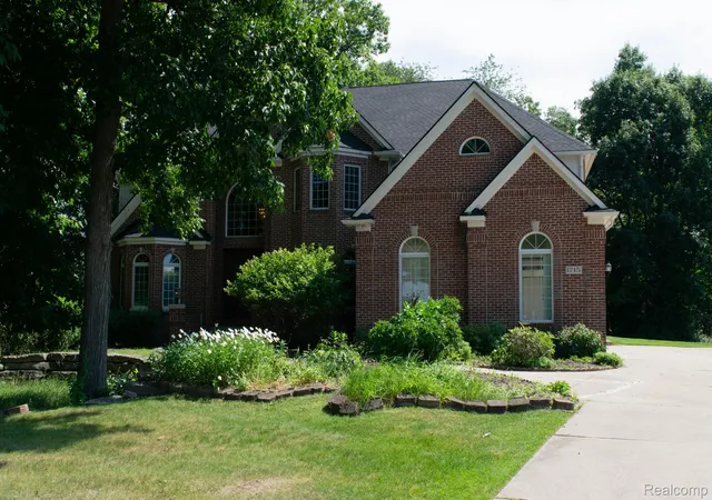 Photo 1 of Mansion for sale at 1715 Hamilton Dr, Bloomfield Hills, MI 48302 | MLS# 20261058593 | Listing updated on 2026-07-29