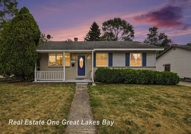 Photo 1 of Single family home for sale at 5111 Winston Dr, Swartz Creek, MI 48473 | MLS# 61050216402 | Listing updated on 2026-09-03