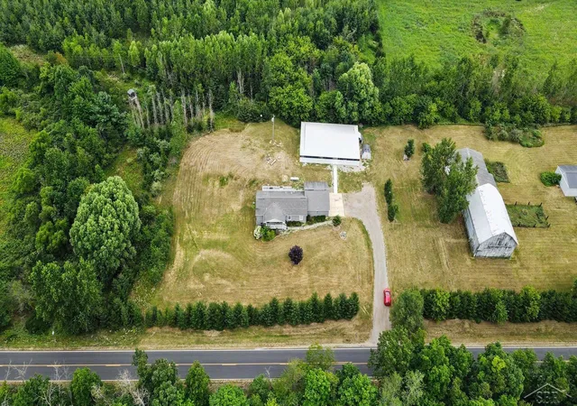 2nd image of 628 W Fenwick Rd, Fenwick, MI 48834 | MLS# 61050216400