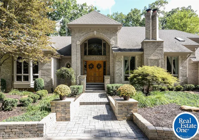 Photo 3 of Single family home for sale at 9673 Cross Crk Dr, South Lyon, MI 48178 | MLS# 20261058596 | Listing updated on 2026-08-31