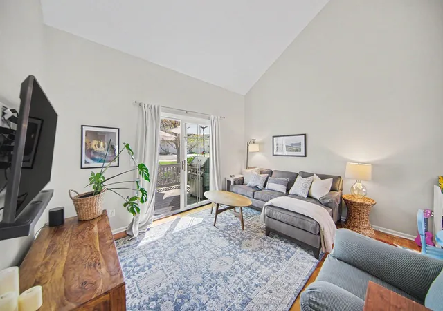 Photo 3 of Condo for sale at 2067 Liberty Hts, Ann Arbor, MI 48103 | MLS# 81026038874 | Listing updated on 2026-09-14