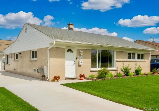 Photo 2 of Single family home for sale at 25452 Miracle Dr, Madison Heights, MI 48071 | MLS# 20261058624 | Listing updated on 2026-09-03