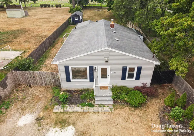 Photo 3 of Single family home for sale at 3233 Wayburn Ave Sw, Grandville, MI 49418 | MLS# 65026038890 | Listing updated on 2026-08-07