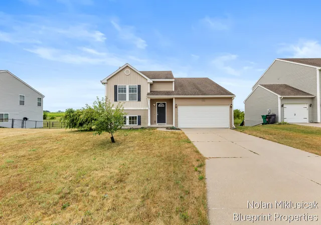 Photo 1 of Sale Pending at 1840 Greenview Ct, Zeeland, MI 49464 | MLS# 65026038884 | Listing updated on 2026-08-26