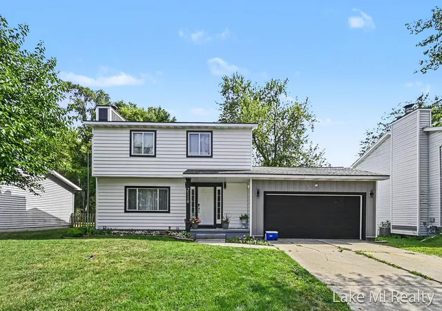 Photo 1 of Single family home for sale at 2119 Desoto Dr, Lansing, MI 48911 | MLS# 65026038896 | Listing updated on 2026-09-04