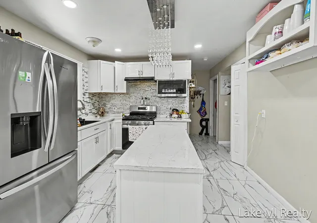 Photo 3 of Single family home for sale at 2119 Desoto Dr, Lansing, MI 48911 | MLS# 65026038896 | Listing updated on 2026-09-04