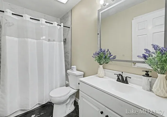 Photo 4 of Single family home for sale at 2119 Desoto Dr, Lansing, MI 48911 | MLS# 65026038896 | Listing updated on 2026-09-04