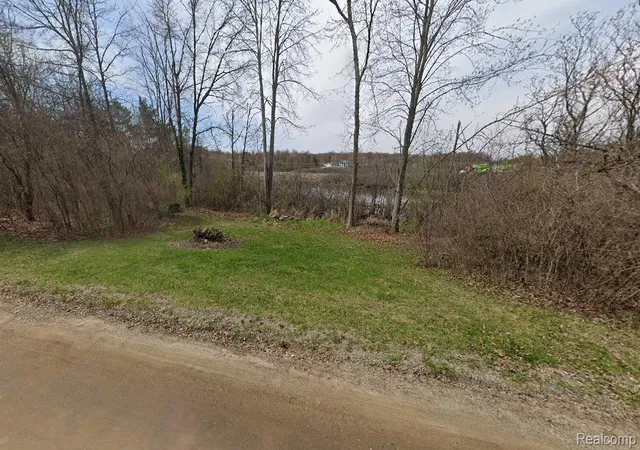 Photo 2 of Land for sale at 18965 Pellett Dr, Fenton, MI 48430 | MLS# 20261058646 | Listing updated on 2026-08-06