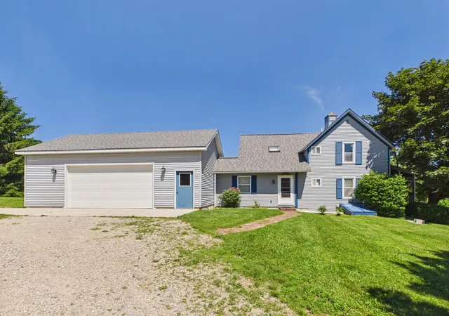 2nd image of 5640 N Swede Rd, Northport, MI 49670 | MLS# 78080071604