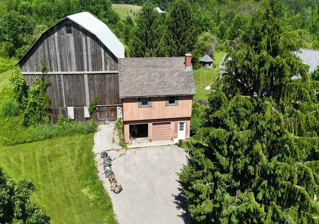 Photo 3 of Single family home for sale at 5640 N Swede Rd, Northport, MI 49670 | MLS# 78080071604 | Listing updated on 2026-10-10