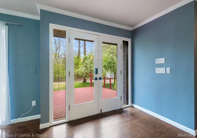 5th image of 27869 Old Colony St, Farmington Hills, MI 48334 | MLS# 20261058671