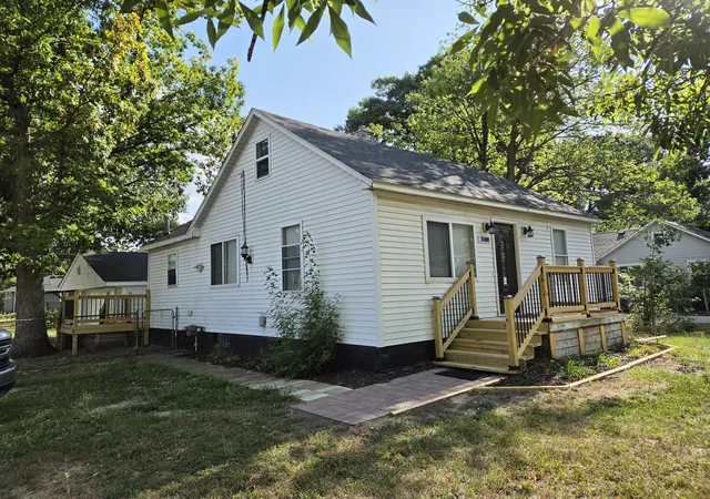 Photo 2 of Single family home for sale at 35809 Manila Ave, Westland, MI 48186 | MLS# 81026038921 | Listing updated on 2026-09-16