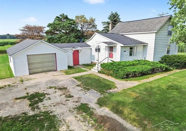 Photo 3 of Single family home for sale at 11125 E Jefferson Rd, Wheeler, MI 48662 | MLS# 61050216436 | Listing updated on 2026-07-28