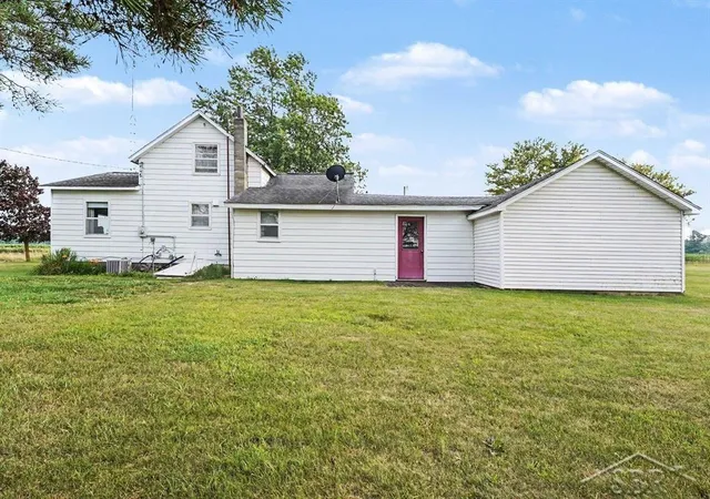 Photo 4 of Single family home for sale at 11125 E Jefferson Rd, Wheeler, MI 48662 | MLS# 61050216436 | Listing updated on 2026-07-28