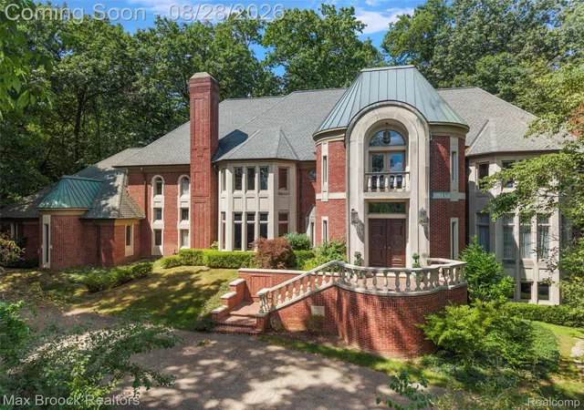 Photo 1 of Mansion for sale at 5322 Abbey Rd, Oakland Charter Township Oakland, MI 48306 | MLS# 20261058721 | Listing updated on 2026-08-28