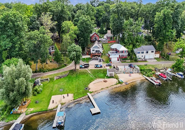 2nd image of 12375 Woodland Park Dr Ne, Belding, MI 48809 | MLS# 65026038936