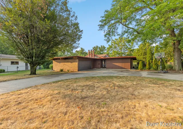 Photo 1 of Sale Pending at 3933 S Big Spring Dr Sw, Grandville, MI 49418 | MLS# 65026038938 | Listing updated on 2026-08-06
