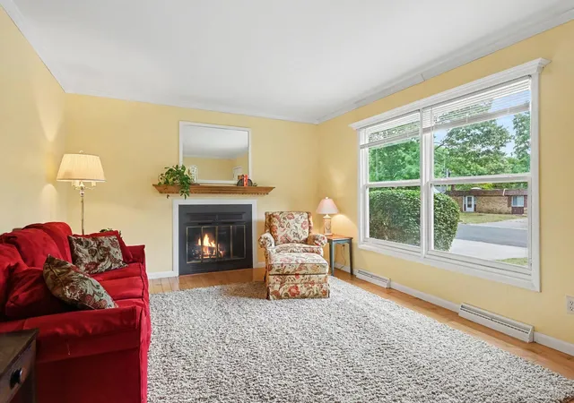 Photo 3 of Single family home for sale at 209 Cherry Hl St, Kalamazoo, MI 49006 | MLS# 66026038943 | Listing updated on 2026-09-18