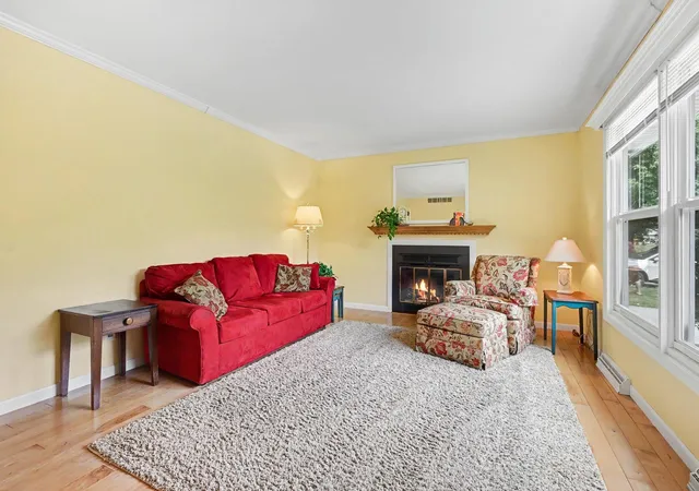 Photo 3 of Single family home for sale at 209 Cherry Hl St, Kalamazoo, MI 49006 | MLS# 66026038943 | Listing updated on 2026-09-18