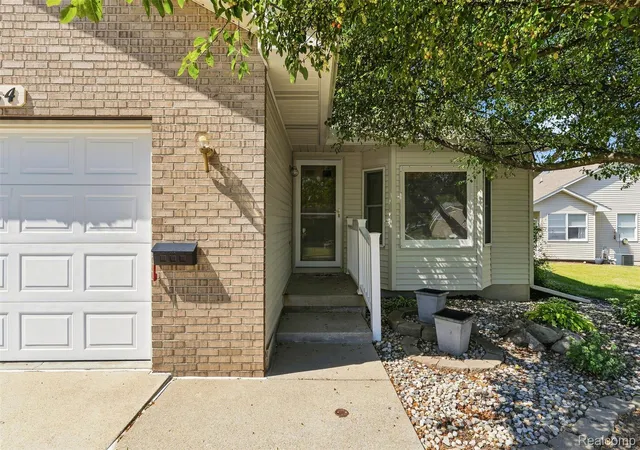 3rd image of 7464 Diane Ct, Swartz Creek, MI 48473 | MLS# 20261058729