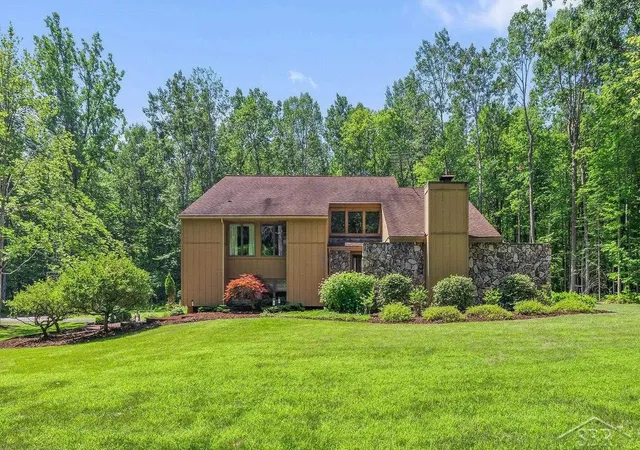 1st image of 4372 E Monroe Rd, Midland, MI 48642 | MLS# 61050216447