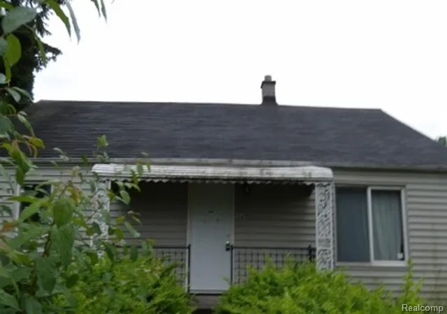 Photo 2 of Single family home for sale at 3300 Cherry St, Saginaw, MI 48601 | MLS# 20261058739 | Listing updated on 2026-07-29