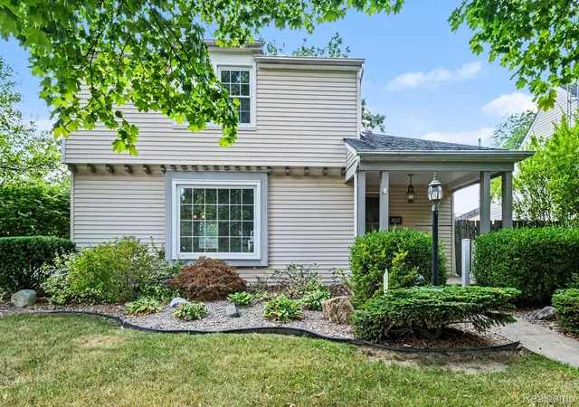 1st image of 1064 Lafayette St, Flint, MI 48503 | MLS# 20261058750