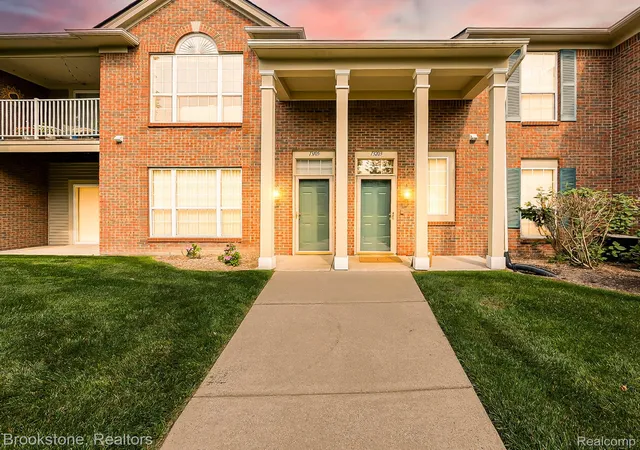 1st image of 13203 Chesapeake Cir #146, Commerce Charter Township Oakland, MI 48390 | MLS# 20261058754