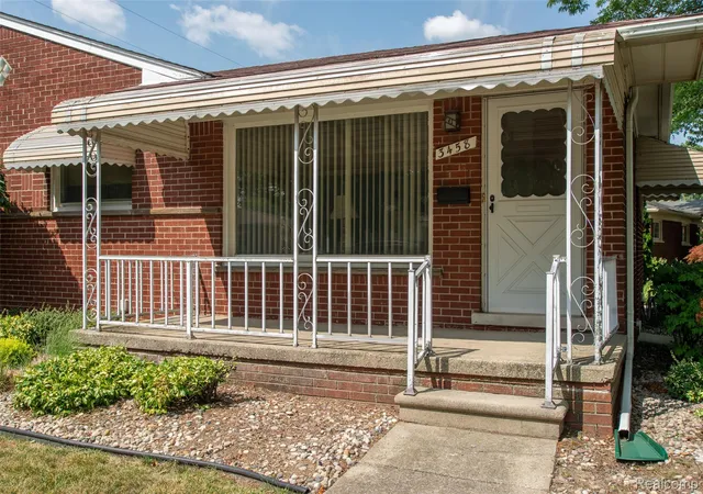 4th image of 3458 Norwood Dr, Trenton, MI 48183 | MLS# 20261058760