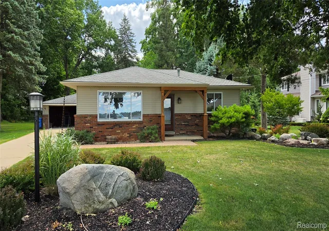 3rd image of 4357 Skusa Dr, Brighton, MI 48116 | MLS# 20261058761