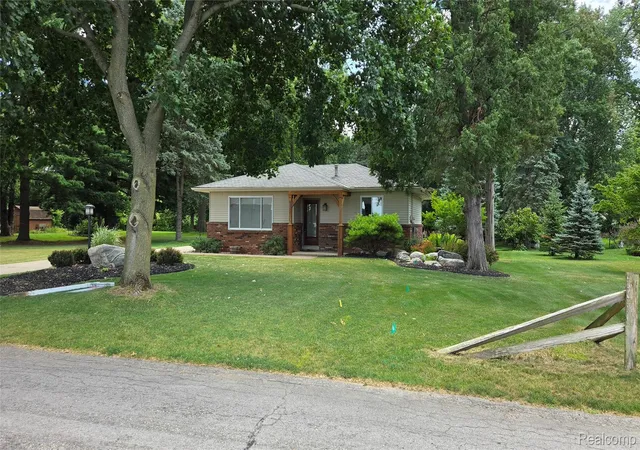 5th image of 4357 Skusa Dr, Brighton, MI 48116 | MLS# 20261058761